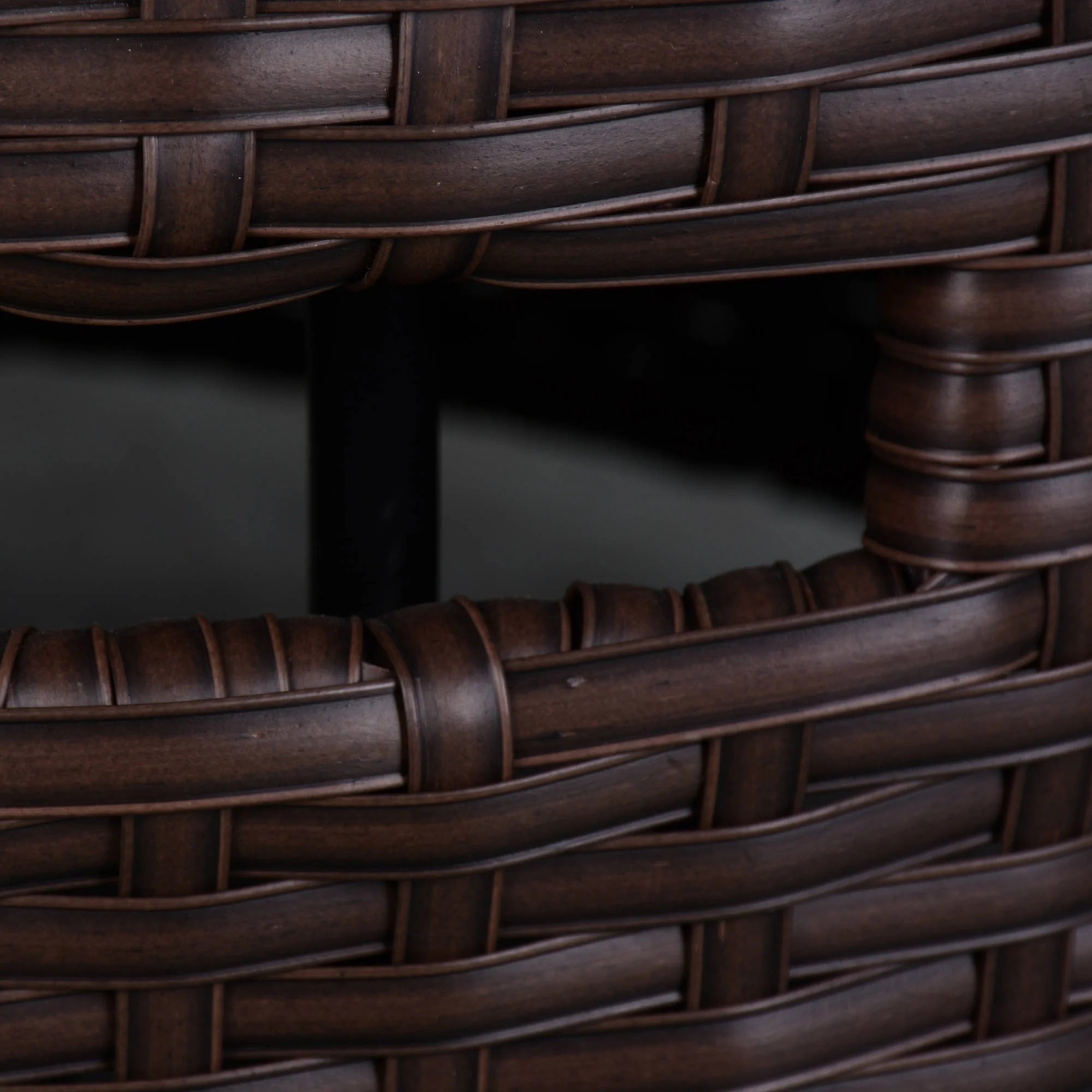 Colebrooke 37" round 50,000 BTU Propane Gas Fire Pit Table with Glass Beads, Metal Lid and Protective Cover